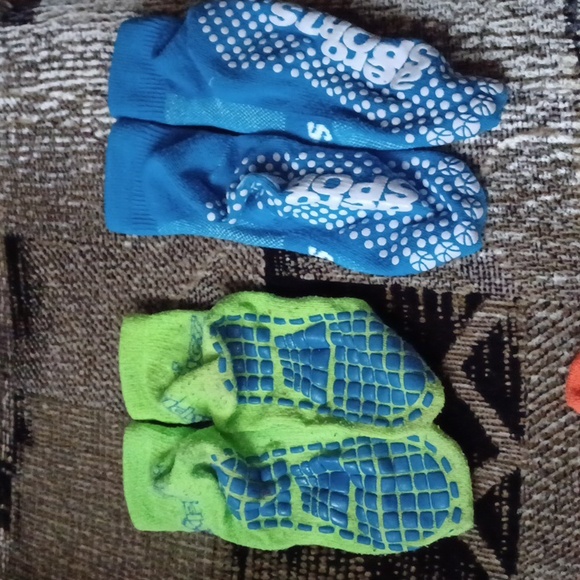 4/$30 Trampoline Socks - Set of 9 Pairs - Picture 5 of 10